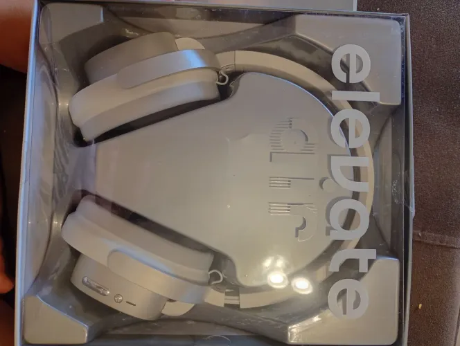 Fone de ouvido novo marca: zero statik