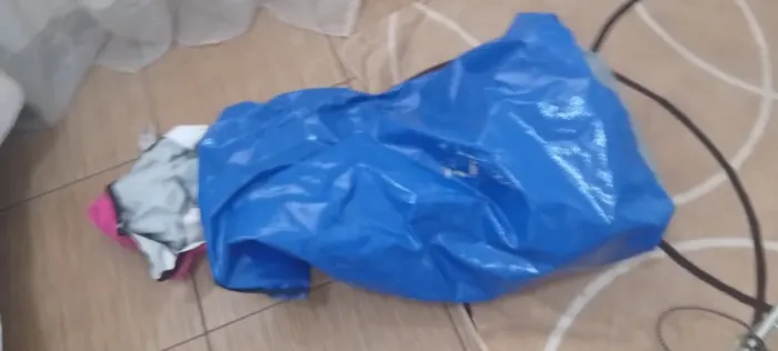 Carrinho de compras e bolsa