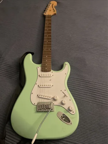 Guitarra Squier Affinity