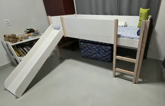 CAMA DE SOLTEIRO COM ESCORREGADOR 78 CM PIN PLAY - TOK STOK