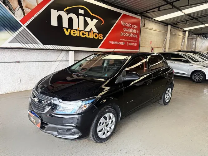 Chevrolet Onix Hatch LT 1.4 8V Flex Power Mec. 4P 2015