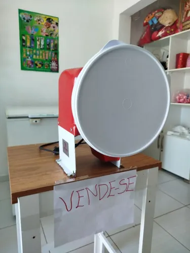 Raspador elétrico de coco