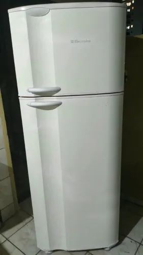 Geladeira Electrolux Duplex Seminova - Oferta Imperdível R$ 741 + Entrega e Garantia