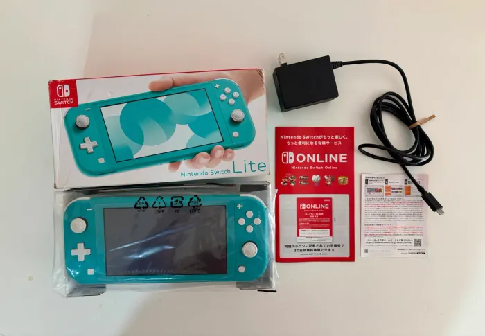 Nintendo Switch Lite / NOVO