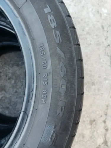 2 Pneus Aro 15 