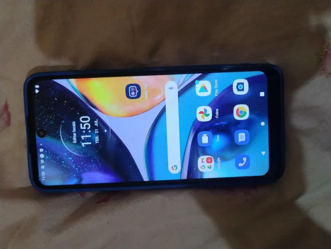 Vendo celular moto 22