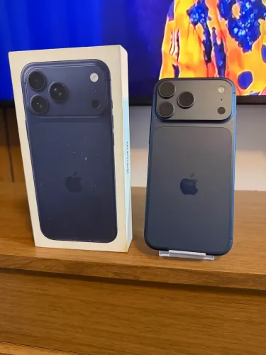 iPhone 17 Pro Max 256GB - Azul - 4 Ciclos