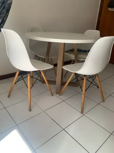 Mesa 4 cadeiras