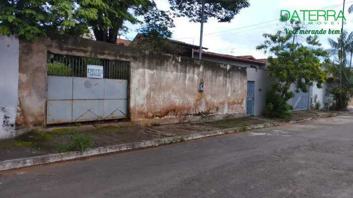Lote Gigante (450 m2) Locação (Aluguel) Comercial: Oportunidade no Goiânia 2!
