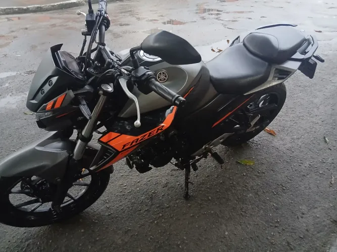 Vendo moto fazer conect 250 cc
