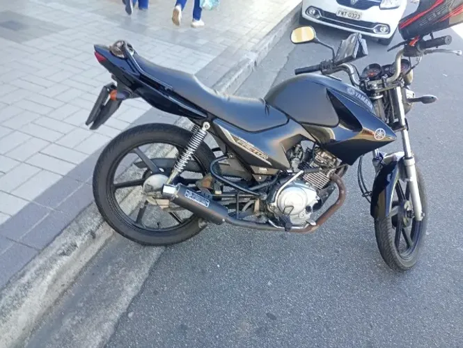 Vendo Factor 125 em ótimo estado.