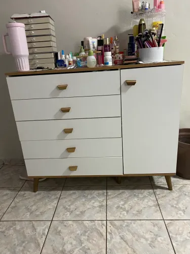 Cômoda de 5 gavetas