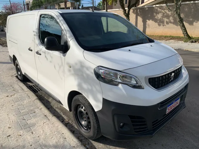 Peugeot Expert Cargo 1.5 Turbo Diesel 2023