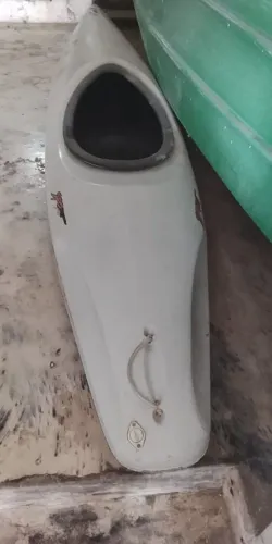 caiaque de fibra de vidro