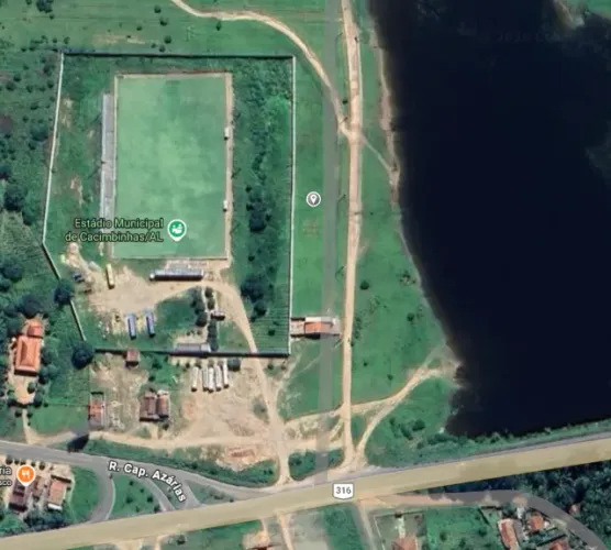 Terreno 10x30 com ótima localização próximo à BR-316