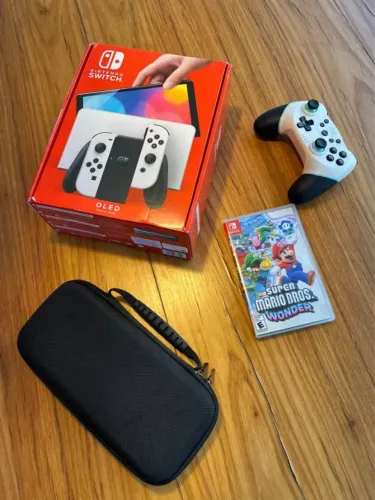 Nintendo Switch Oled + Super Mário Bros. Wonder + joystick, case, película, cartão memória