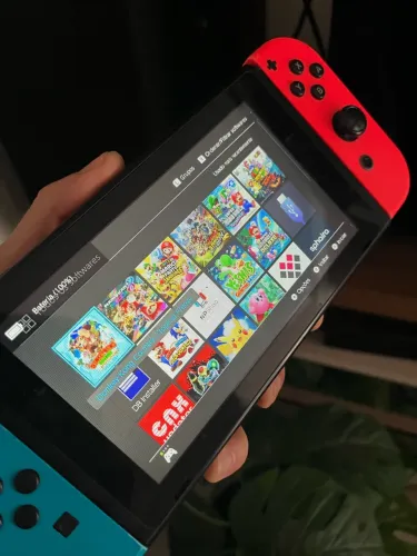 Nintendo switch desbloqueado v2 + 4 pro controllers