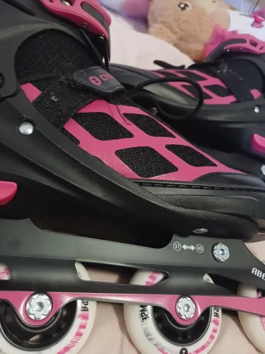 Patins semi novos + kit de segurança completo