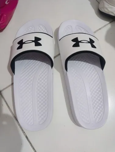 Chinelo Under Armour 44