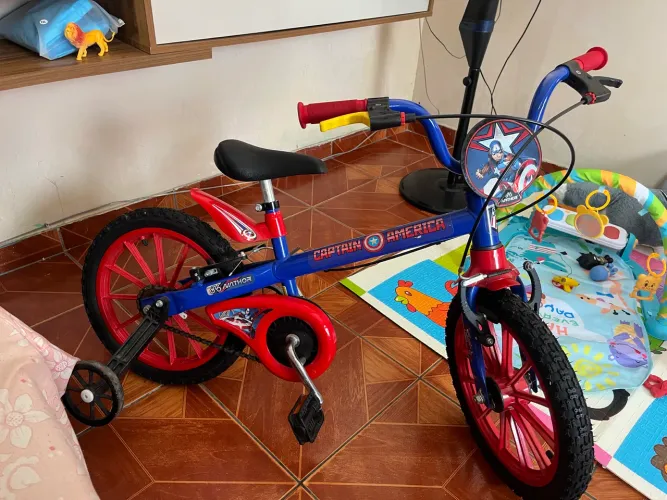 Bicicleta Capitão América