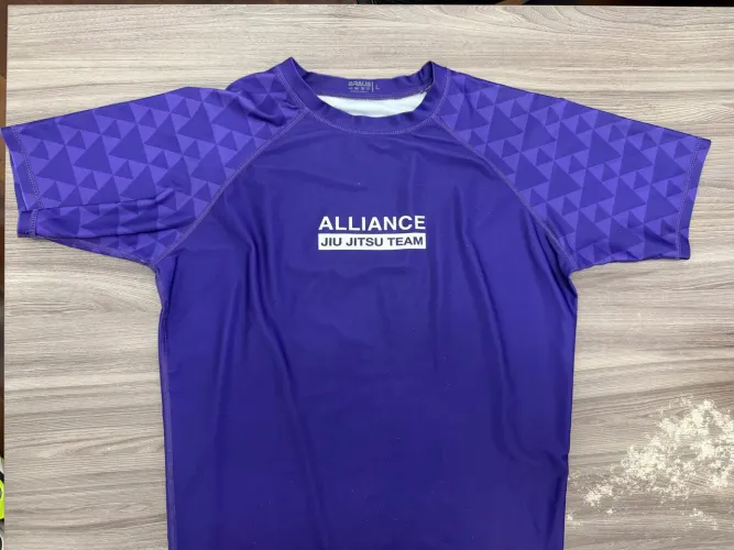 RASH GUARD ALLIANCE NEW STYLE MANGA CURTA - ROXA G
