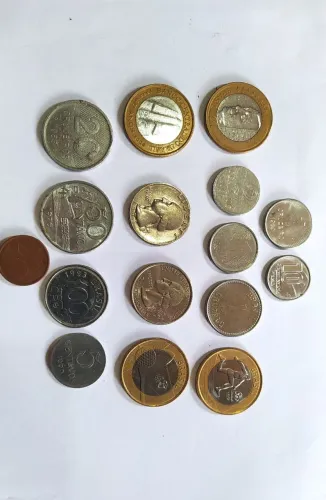 Moedas antigas e comemorativas 