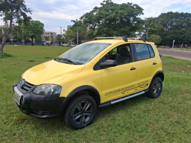 Volkswagen Crossfox 1.6 MI Total Flex 8V 5P 2009