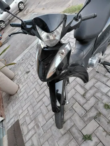 Shineray Ray 50 2022 Preta - Único dono, apenas detalhes na pintura na carenagem da frente