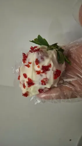 MORANGO CRAVEJADO ?