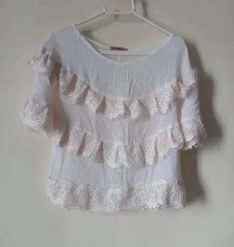 Blusa C/ Renda 38
