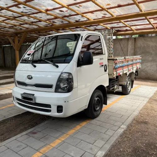 Kia Motors Bongo K-2500 2.5 4X2 TB Diesel 2016