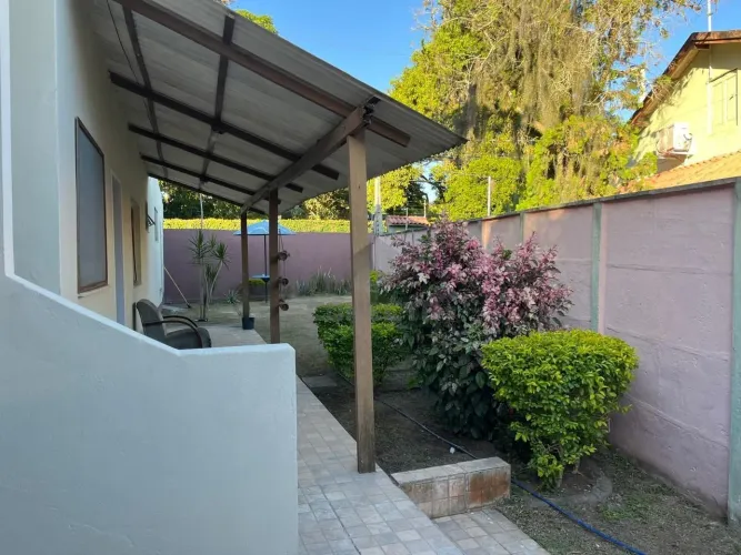 Casa com terraço, 100m², 2 suítes para locação em Ponta da Fruta, Vila Velha