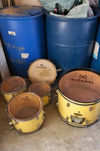 Vendo corpo de bateria incompleta