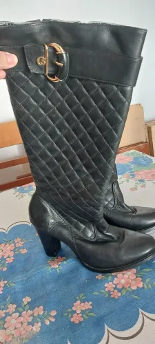Bota preta Carmen Steffens