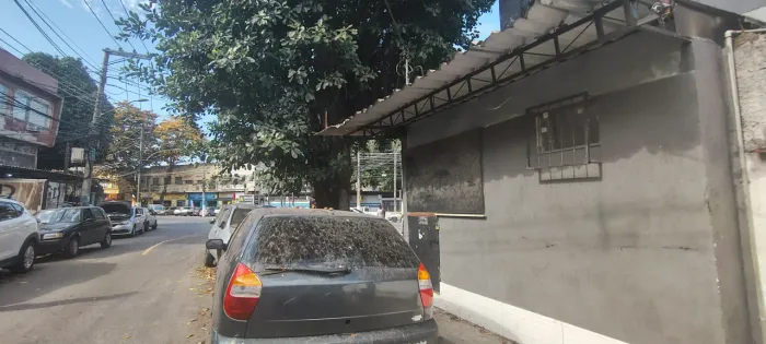 Vendo loja para fins comerciais no bairro do Cocotá na Ilha do Governador no Rio de Janeir