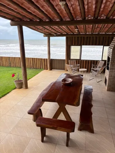 Diárias - Casa Pé na Areia 04 quartos com ar-condicionado Praia de Campina, Rio Tinto PB