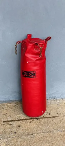 SACO DE PANCADA BOXE/MUAY THAI 90cm