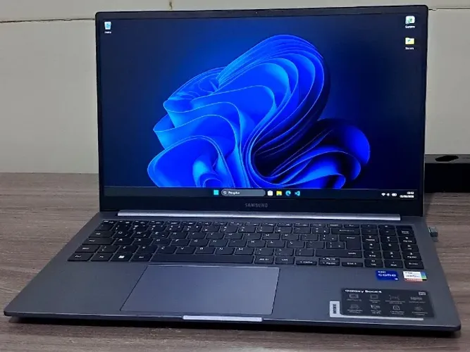 Notebook Samsung Galaxy Book4 Intel® Core I5-1335U, 8GB RAM DDR4 4200mhz, SSD 512GB