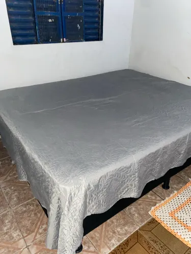 Vendo cama queen barata 