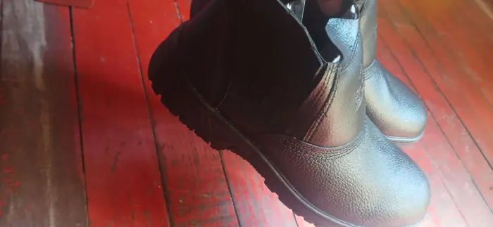 Bota masculina novinha tamanho 42