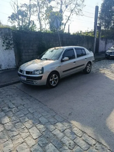 Renault Clio Sedan Authentique 1.6 16V 110cv 4P 2005
