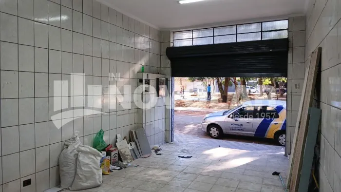 Loja 48m² para Alugar na Vila Sabrina Pé Direito Alto e 2 Banheiros