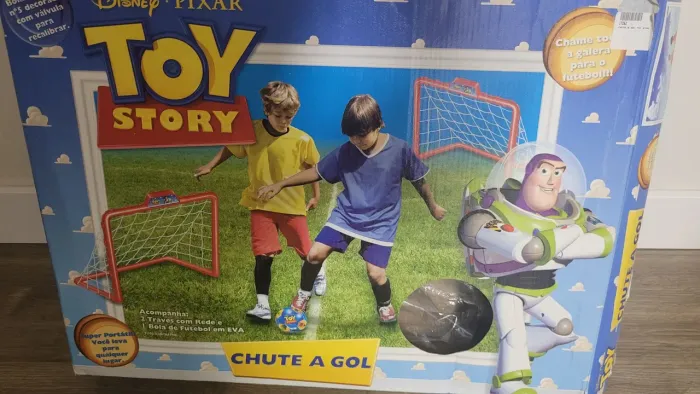 Chute a gol Toy Story  Trave futebol 
