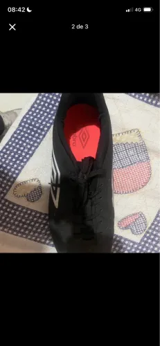 Chuteira umbro society