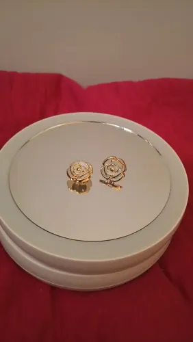 Pins Rosas Douradas para Crocs
