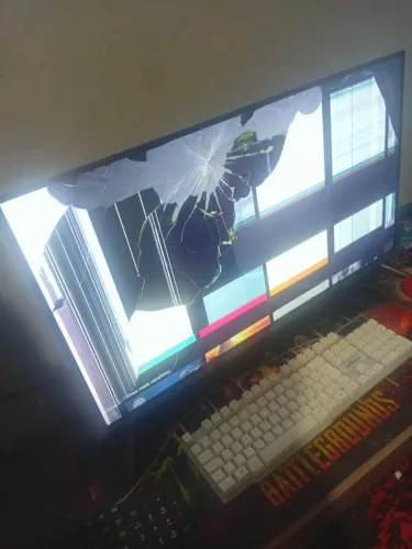 Smart TV de 32" (leia a descrição)