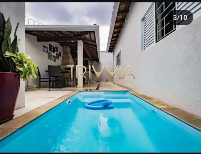 Casa moderna com área gourmet completa e piscina aquecida acabamento de alto padrão