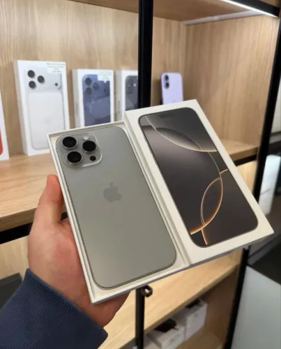 iPhone 16 pro Max 256GB Natural semi novo 