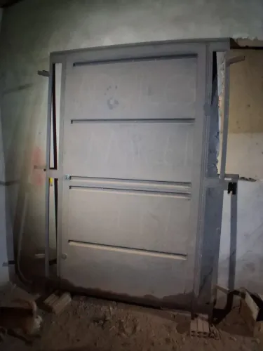 Vendo essas portas e janelas de ferro 