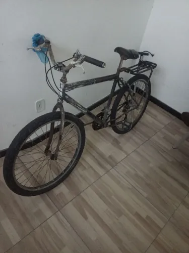 Vende se bicicleta